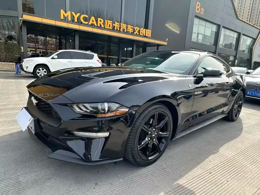 Ford Mustang 2022 из CN, фото 1