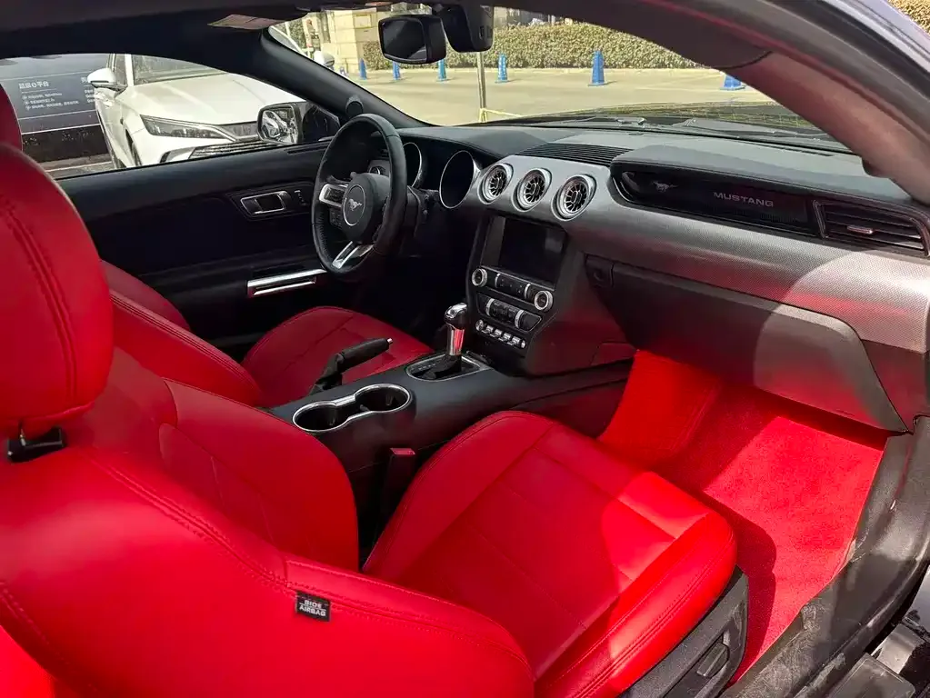 Ford Mustang 2022 из CN, фото 5