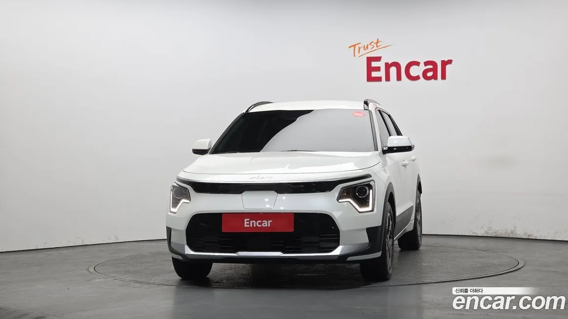 Kia Niro 2023 из KR, фото 2