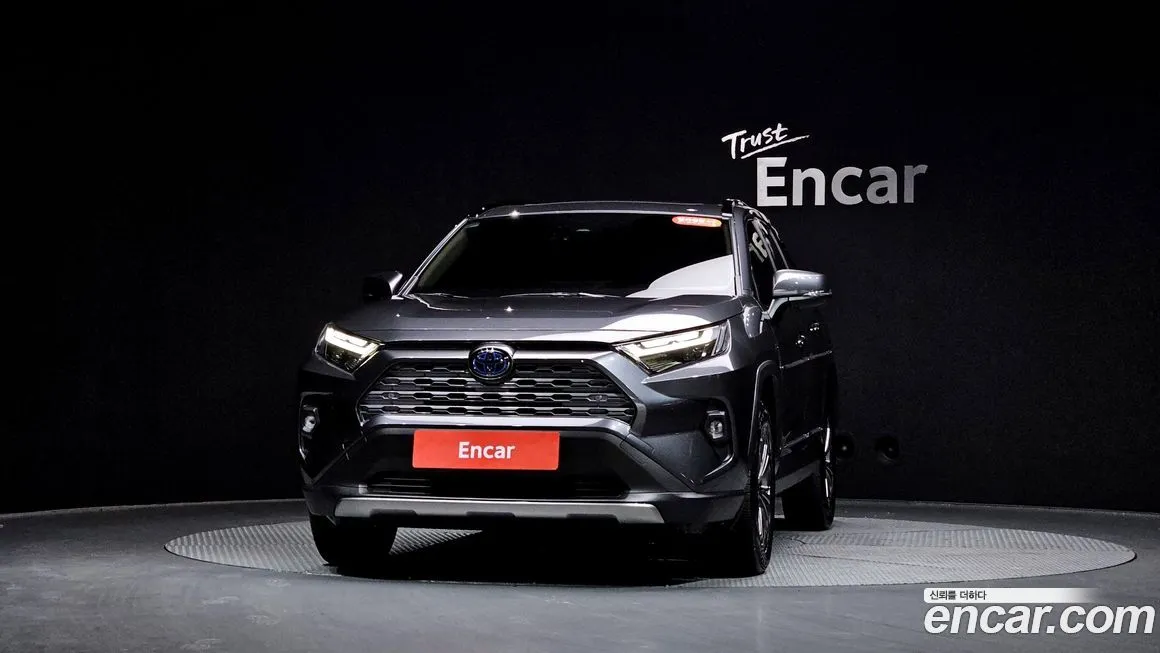Toyota RAV4 — фото 2