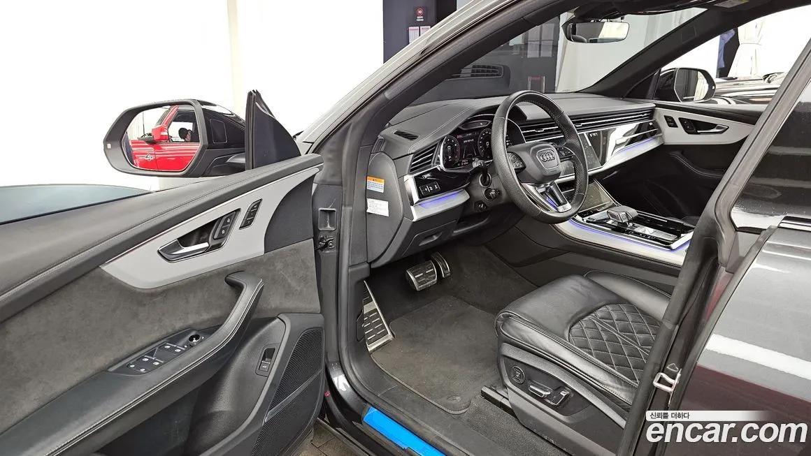Audi Q8 2021 из KR, фото 8