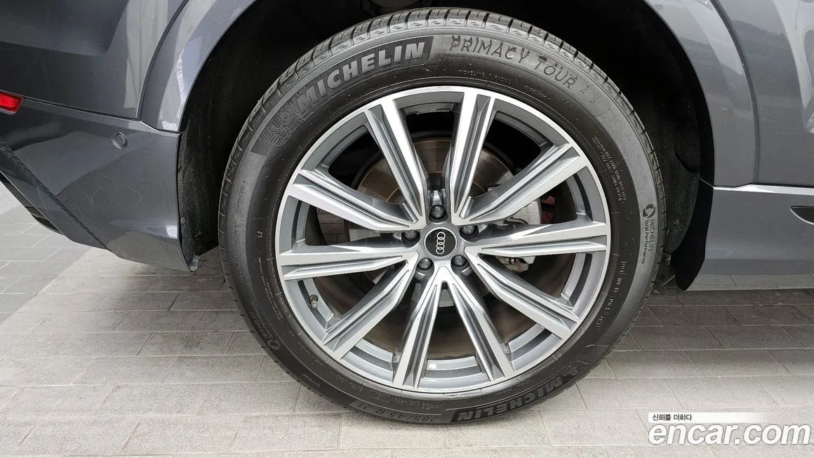 Audi Q8 2021 из KR, фото 10