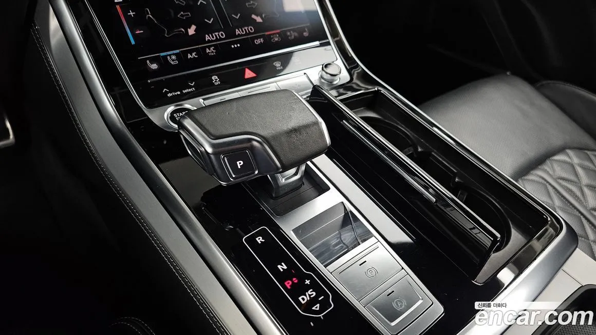 Audi Q8 2021 из KR, фото 6