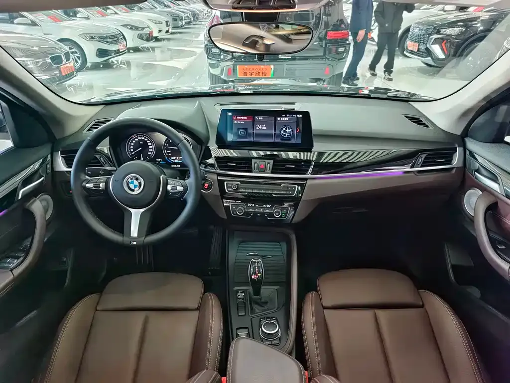 BMW X1 2021 из CN, фото 10