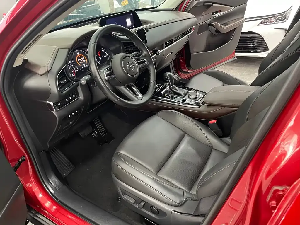 Mazda CX-30 2022 из CN, фото 8