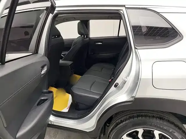 Toyota Frontlander 2023 из CN, фото 9