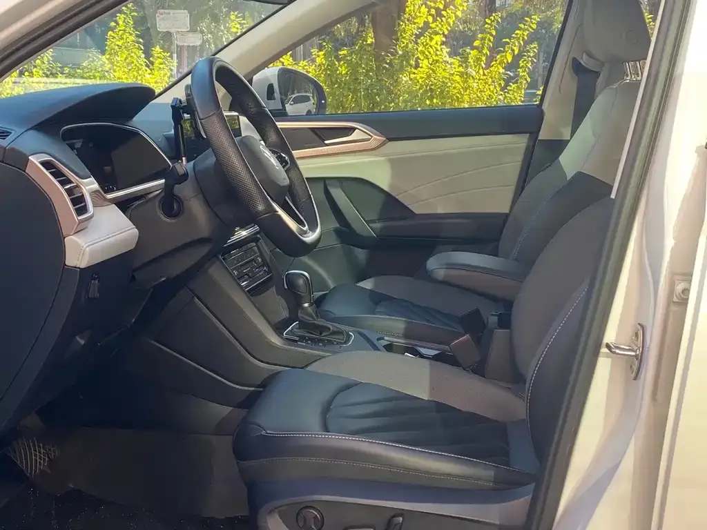 Volkswagen Tharu 2023 из CN, фото 2