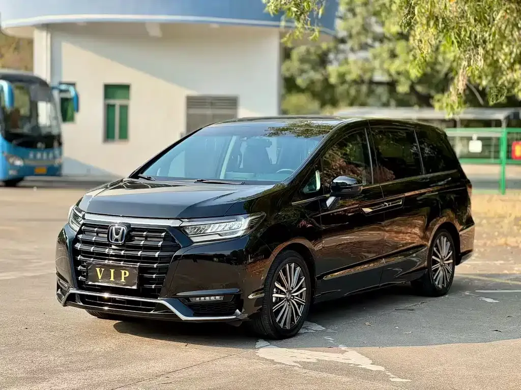 Honda Elysion 2023 из CN, фото 1