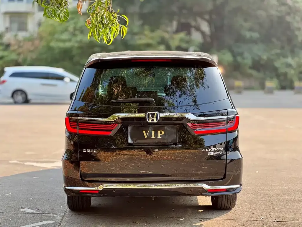 Honda Elysion 2023 из CN, фото 8