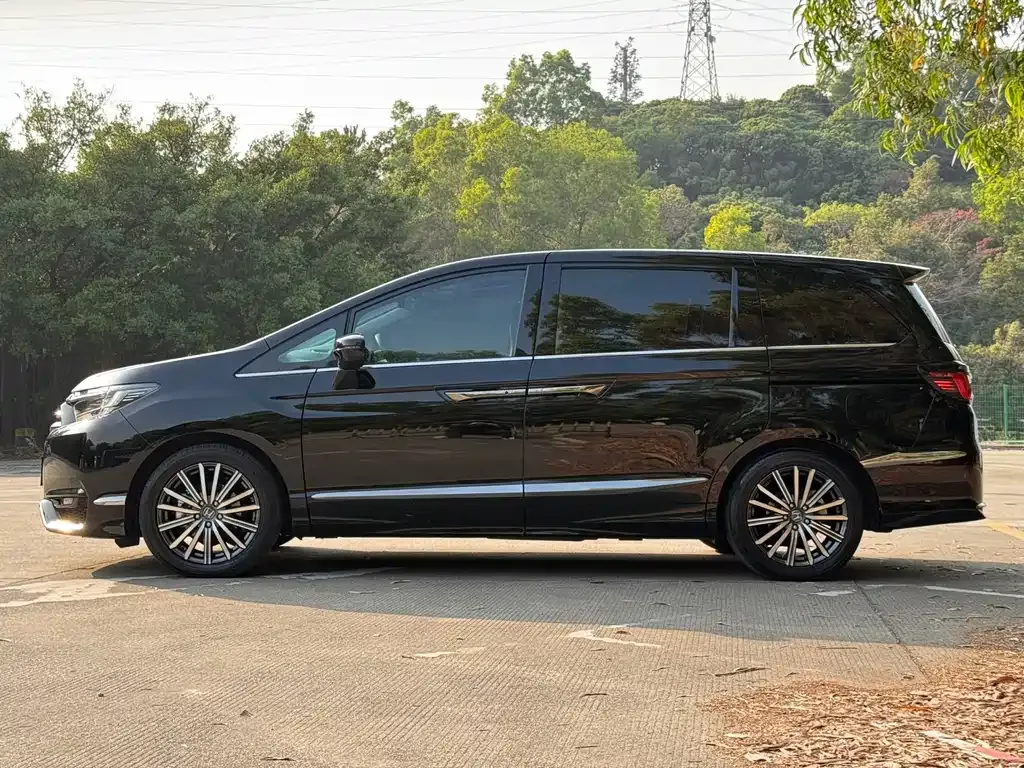 Honda Elysion 2023 из CN, фото 10