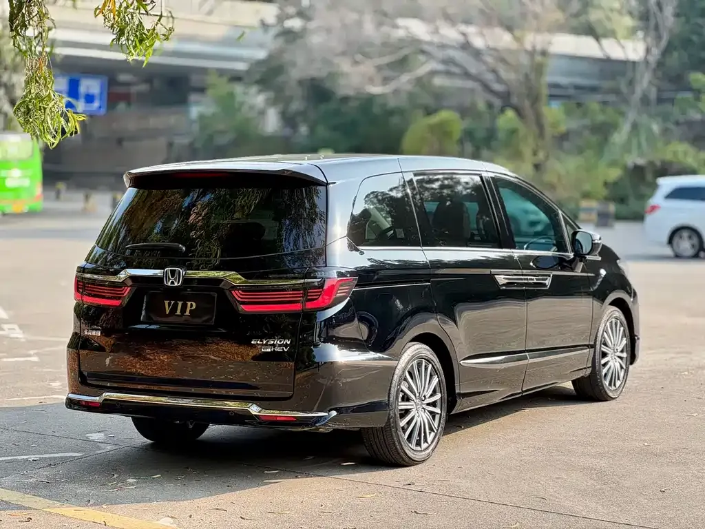 Honda Elysion 2023 из CN, фото 5