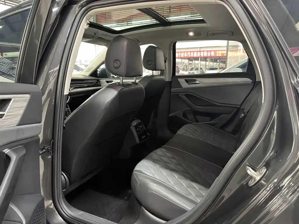 Volkswagen Sagitar 2023 из CN, фото 5