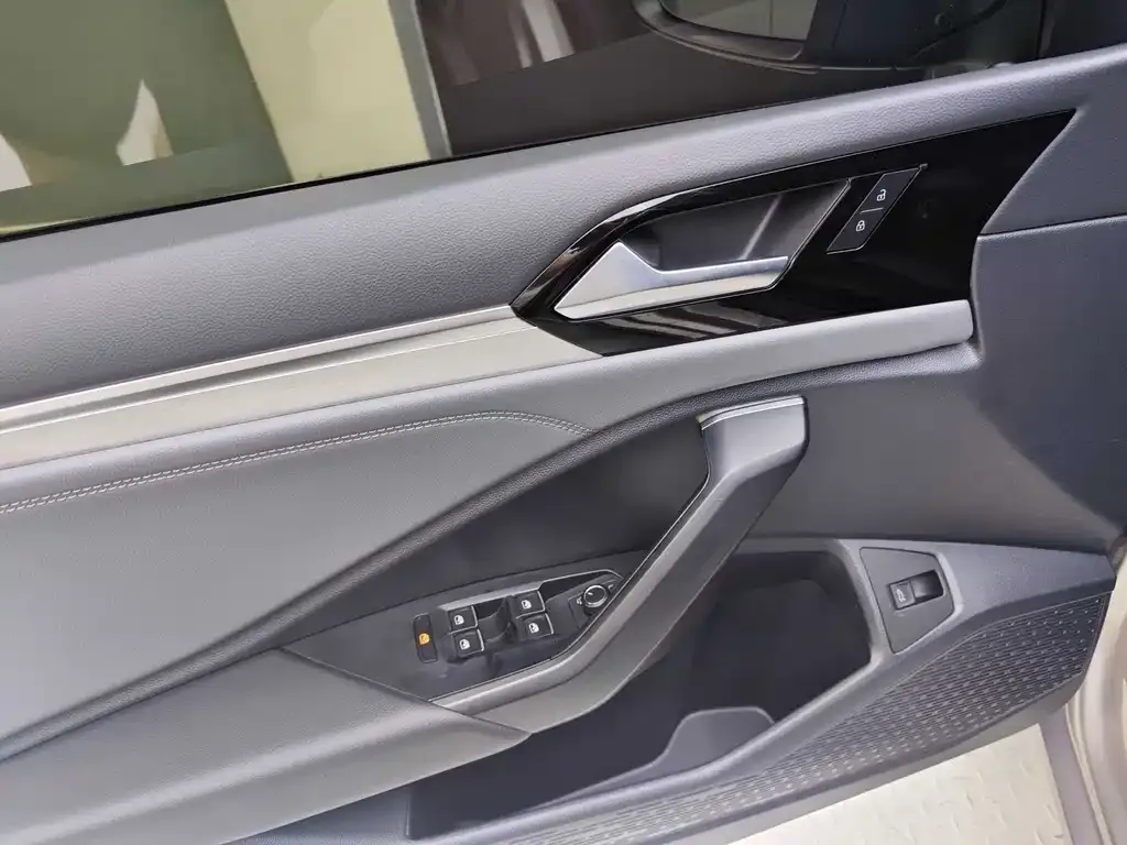 Volkswagen Sagitar 2022 из CN, фото 6