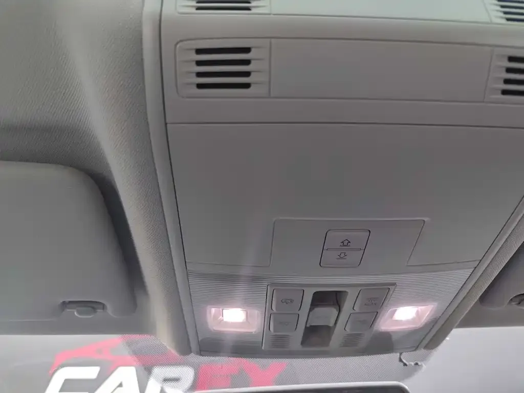 Volkswagen Sagitar 2022 из CN, фото 2
