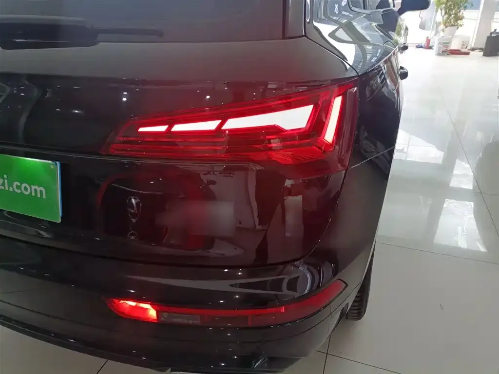 Audi Q5L 2023 из CN, фото 2