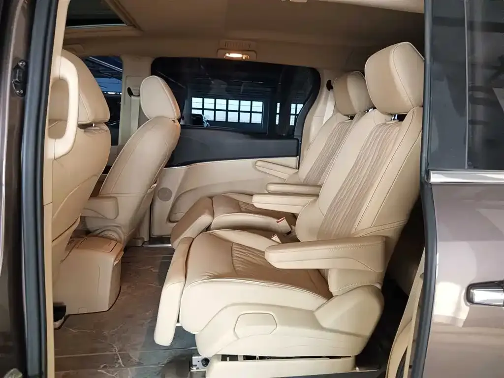 Buick GL8 2023 из CN, фото 5