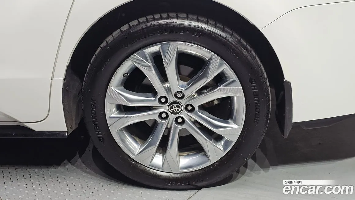 Toyota Sienna — фото 4