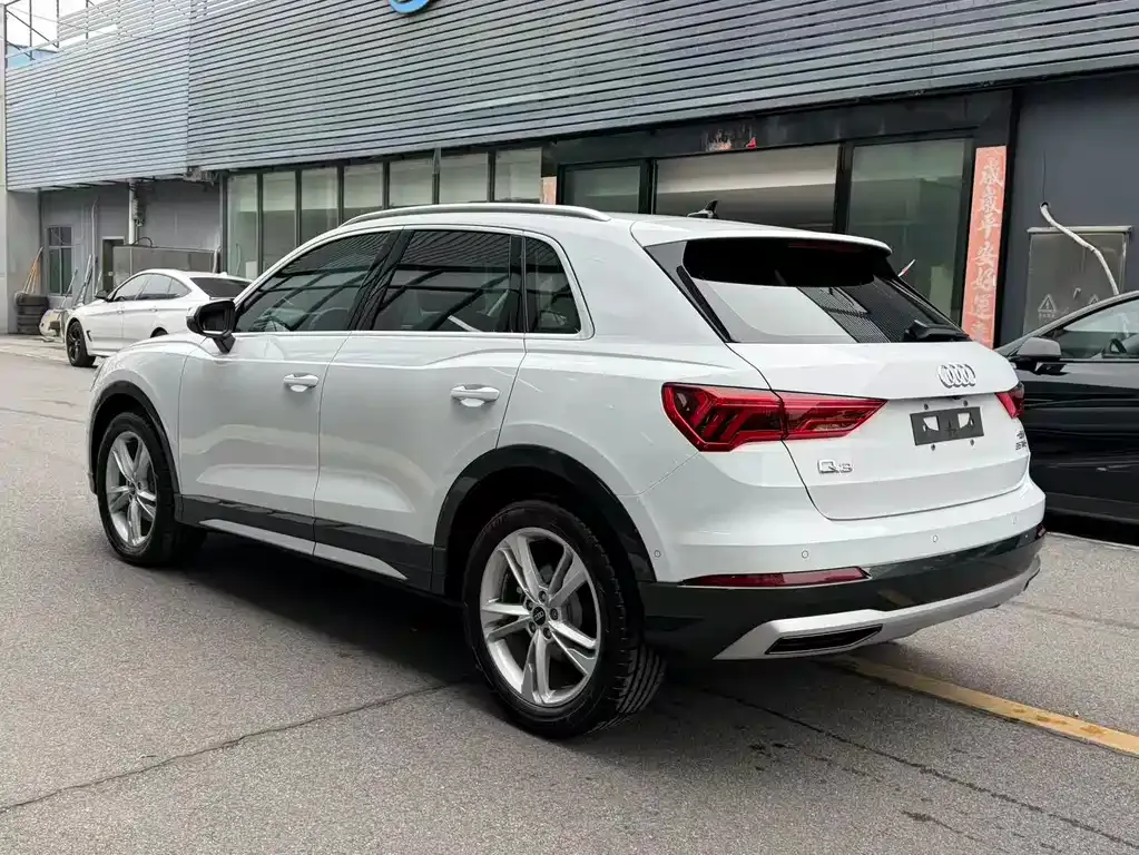 Audi Q3 2023 из CN, фото 10