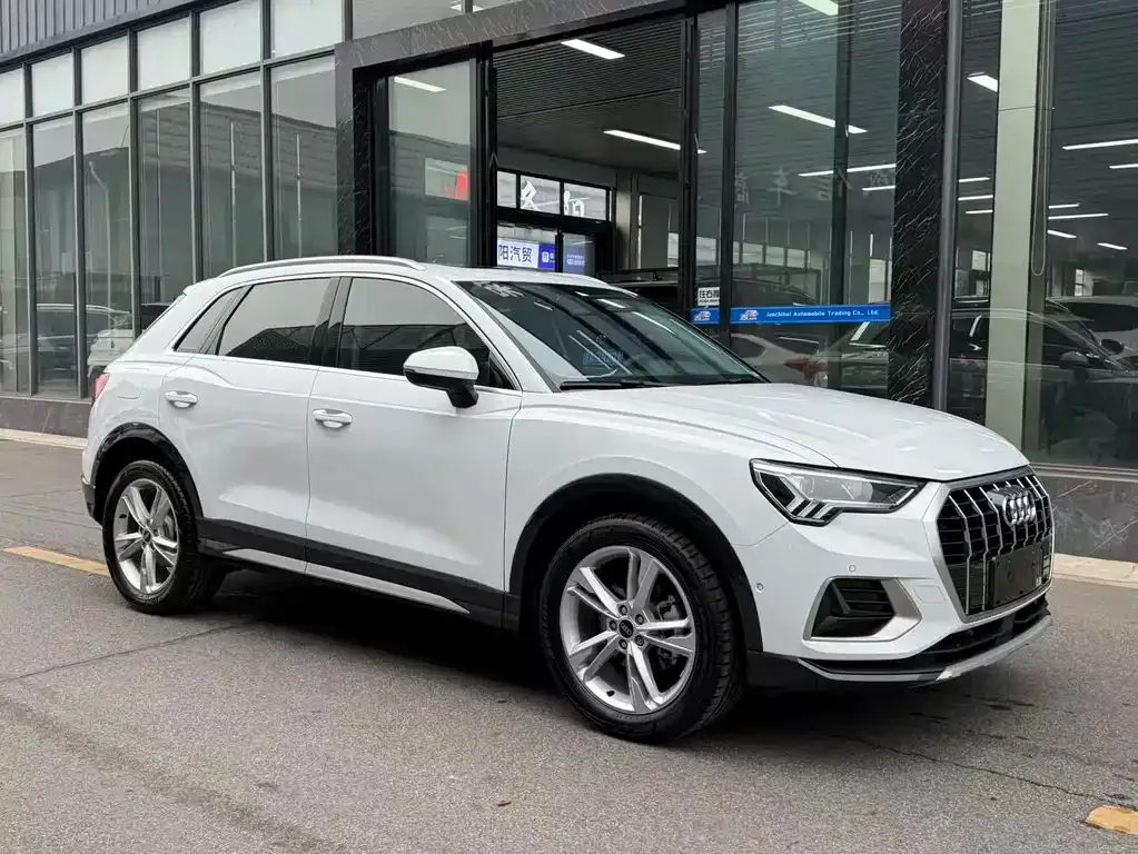 Audi Q3 2023 из CN, фото 3