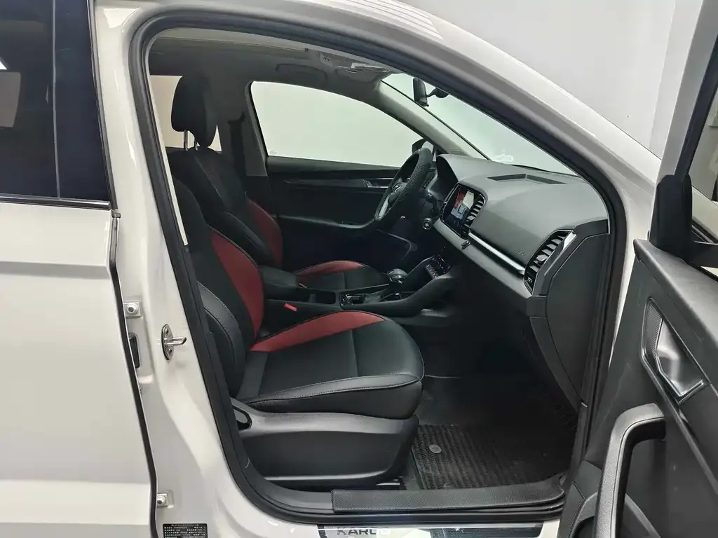 Skoda Karoq 2022 из CN, фото 5