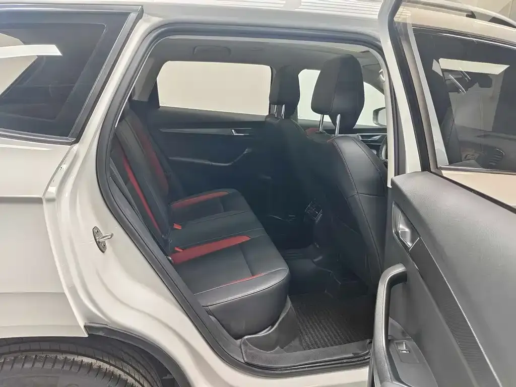 Skoda Karoq 2022 из CN, фото 9