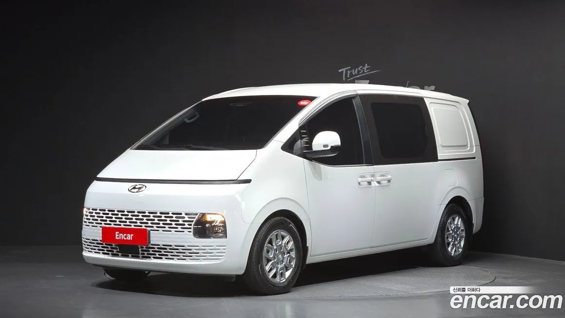 Hyundai Staria 2022 из KR, фото 1