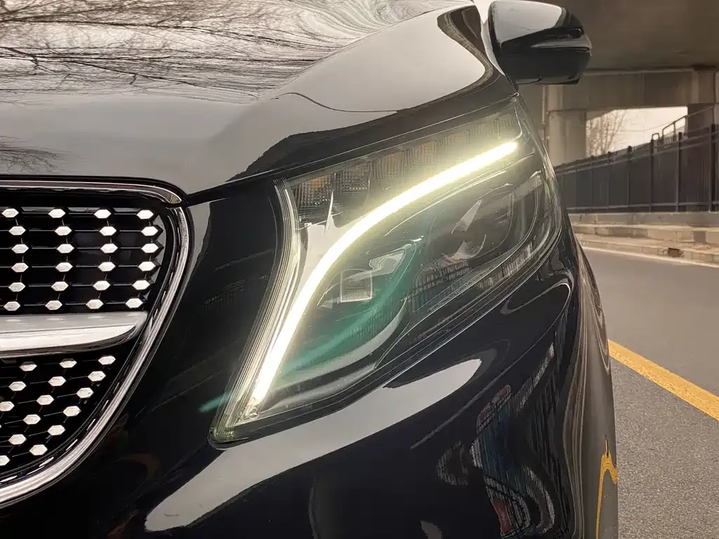 Mercedes-Benz V-Class 2024 из CN, фото 6