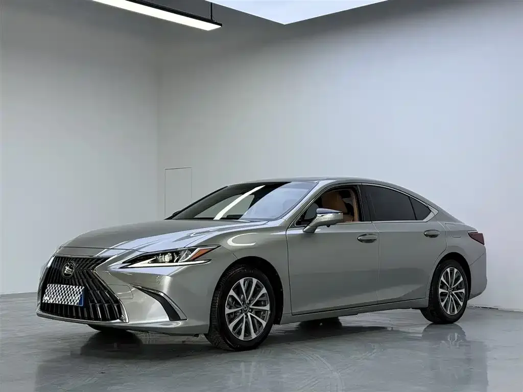 Lexus ES 2022 из CN, фото 1