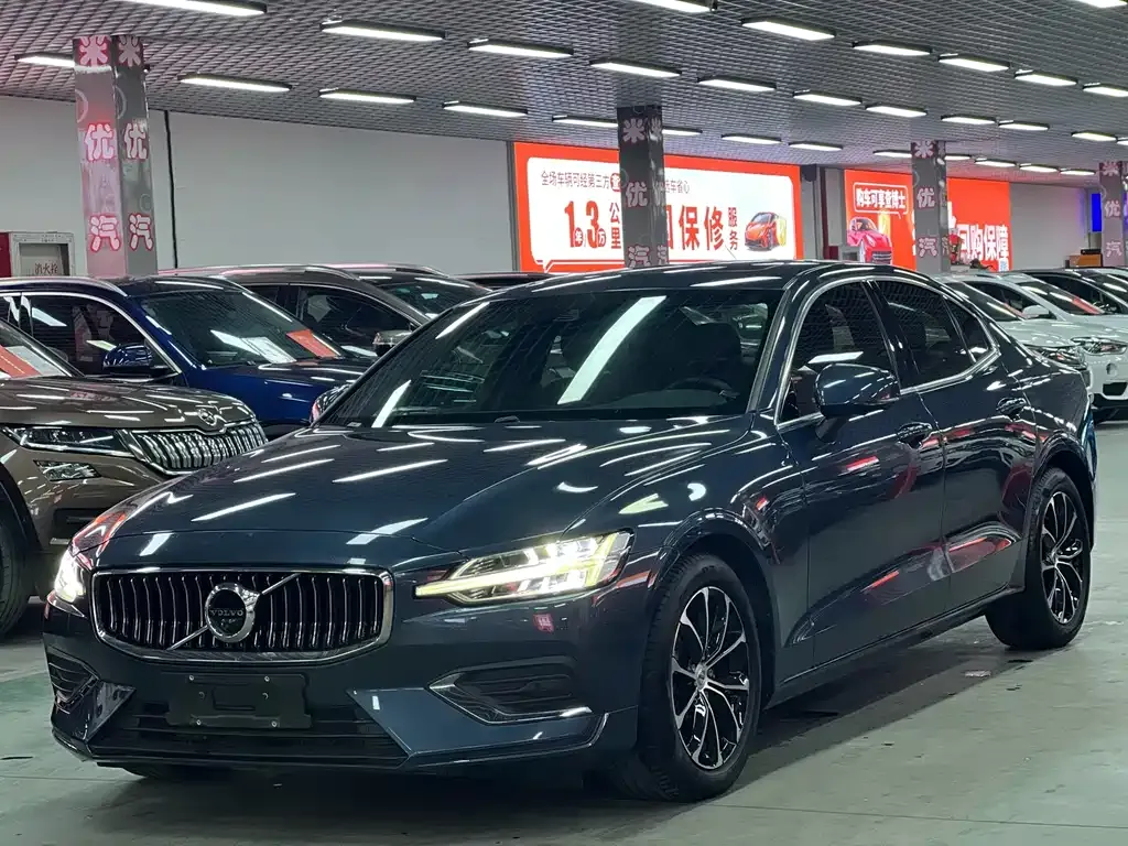 Volvo S60 2022 из CN, фото 1