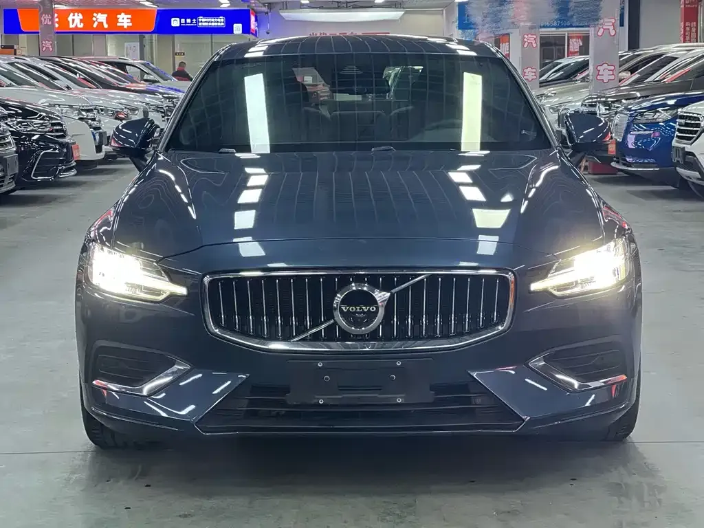 Volvo S60 2022 из CN, фото 2