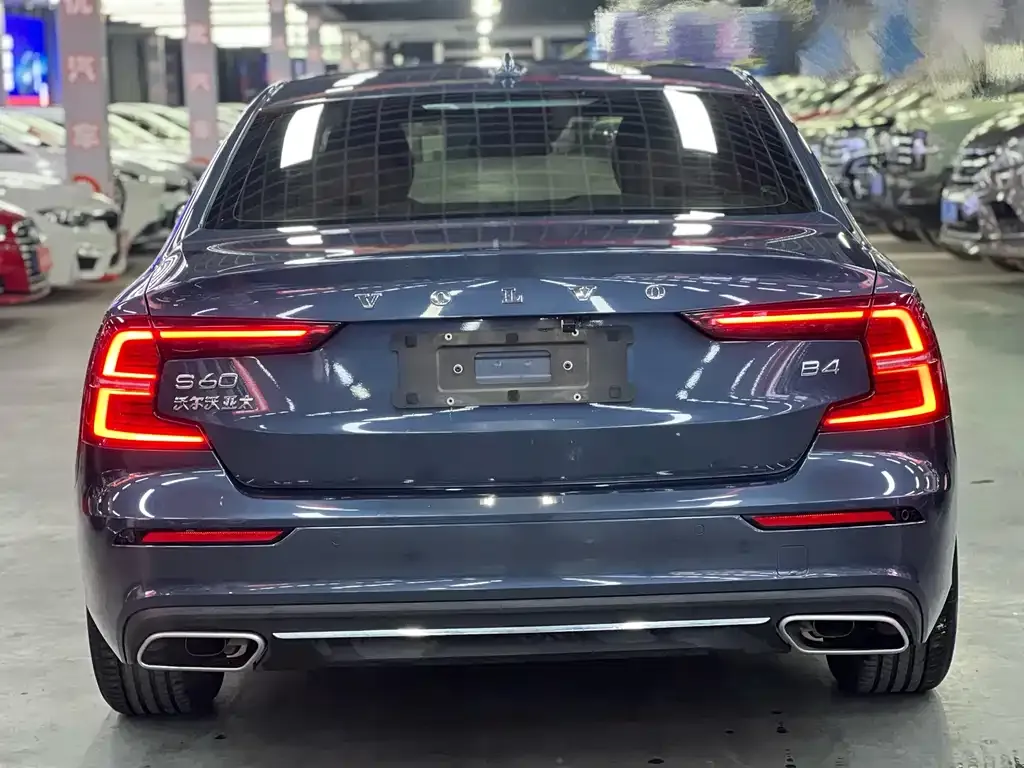 Volvo S60 2022 из CN, фото 6