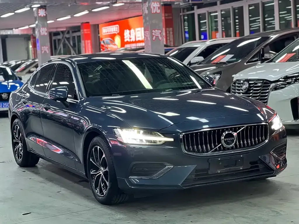 Volvo S60 2022 из CN, фото 7