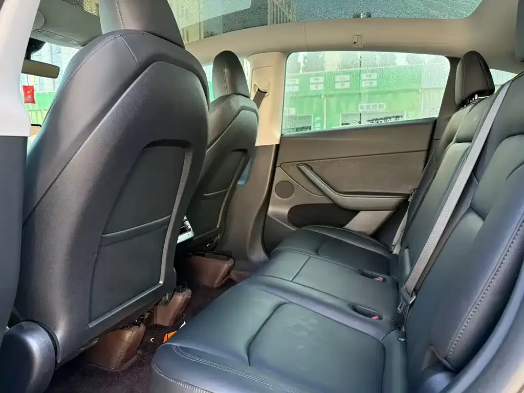 Tesla Model Y 2023 из CN, фото 6