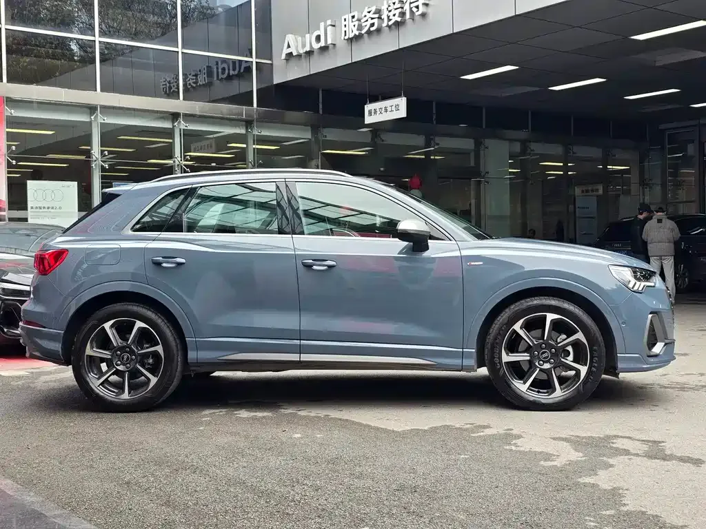 Audi Q3 2023 из CN, фото 9