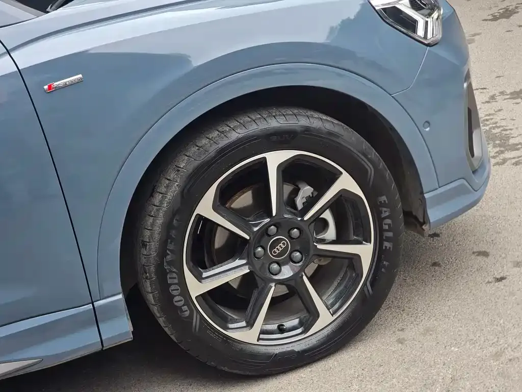 Audi Q3 2023 из CN, фото 8