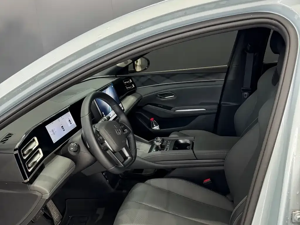 BYD Qin L 2025 из CN, фото 5