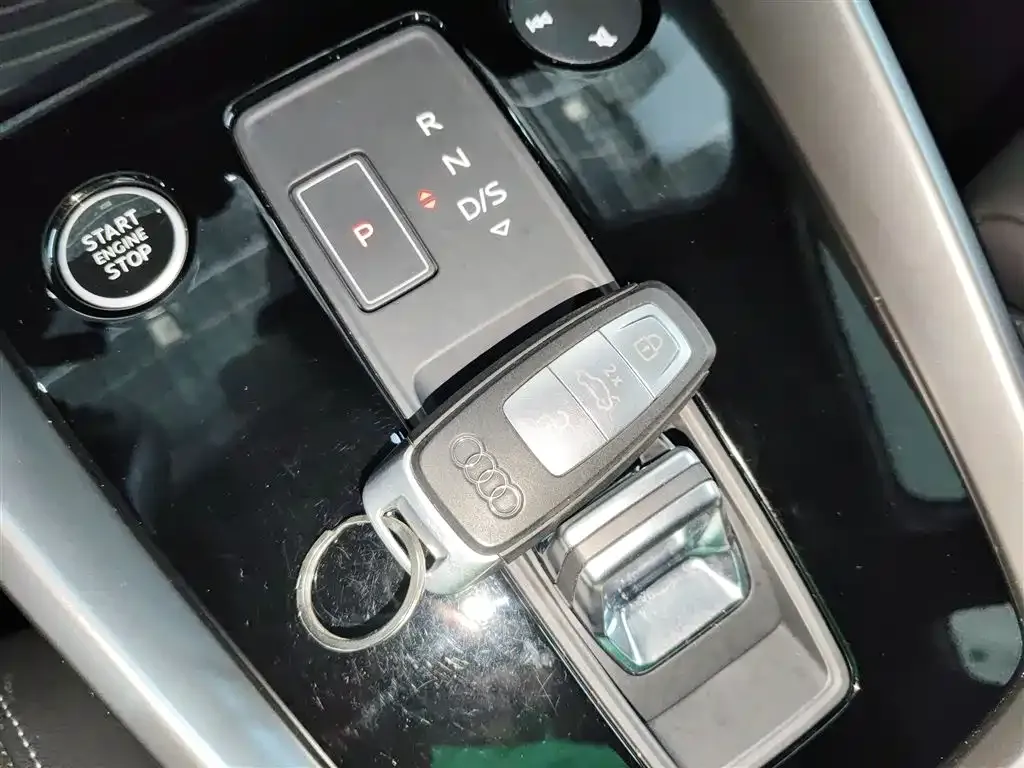 Audi A3 2024 из CN, фото 10