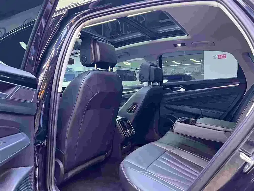 Volkswagen Passat 2025 из CN, фото 4