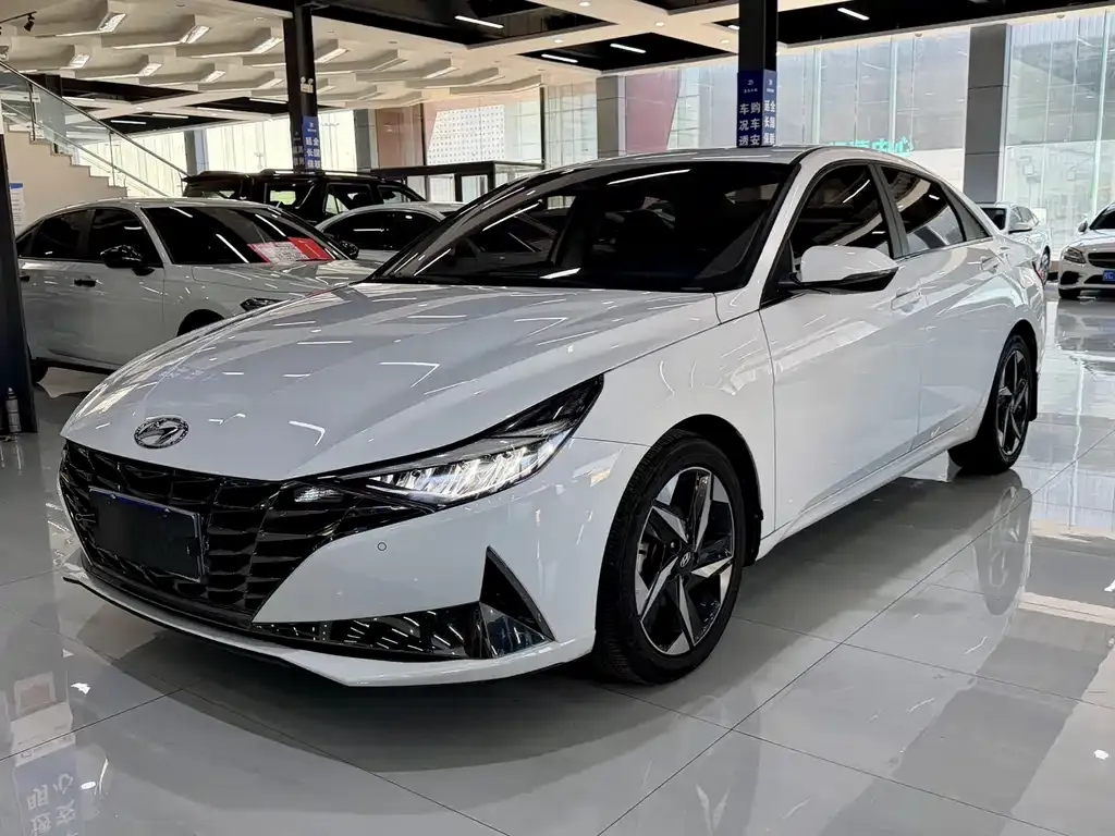 Hyundai Elantra 2022 из CN, фото 1