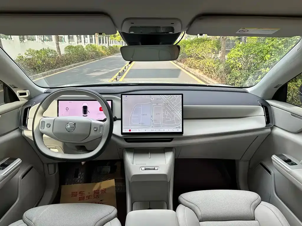 Volvo XC70 Plug-in Hybrid 2025 из CN, фото 6