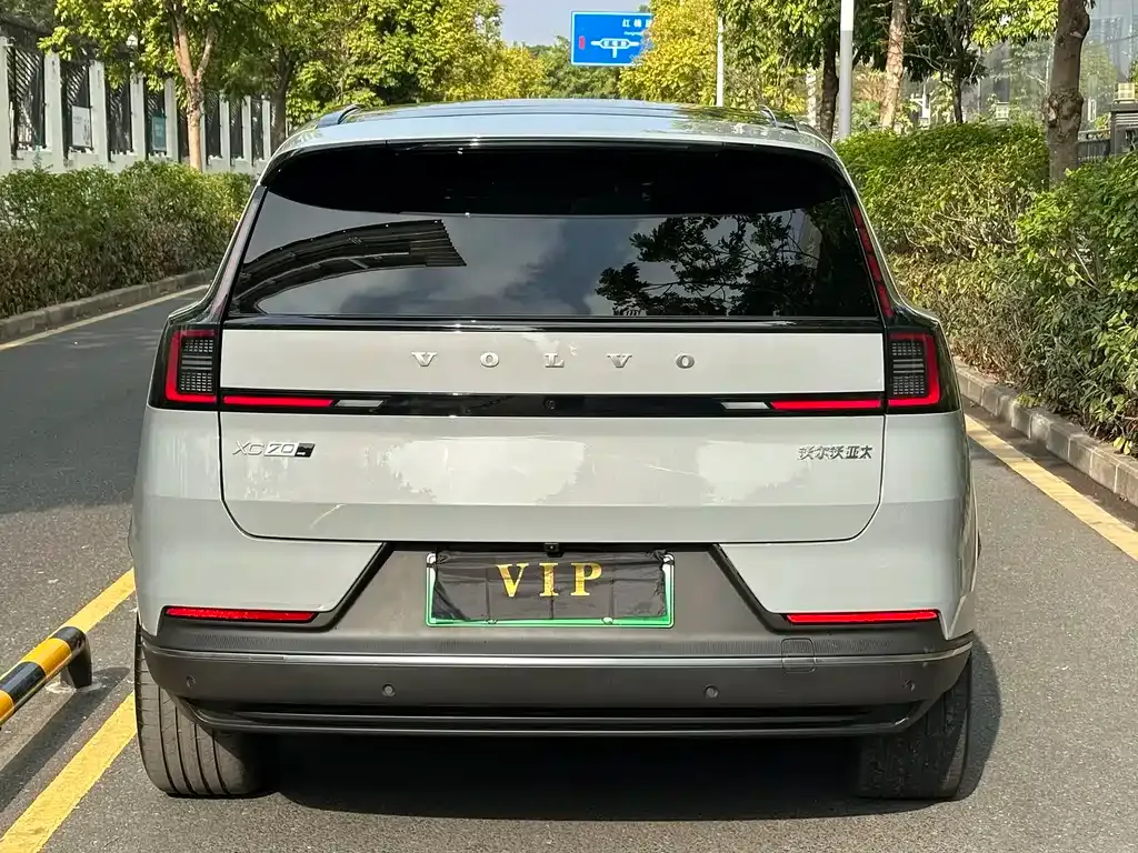 Volvo XC70 Plug-in Hybrid 2025 из CN, фото 5