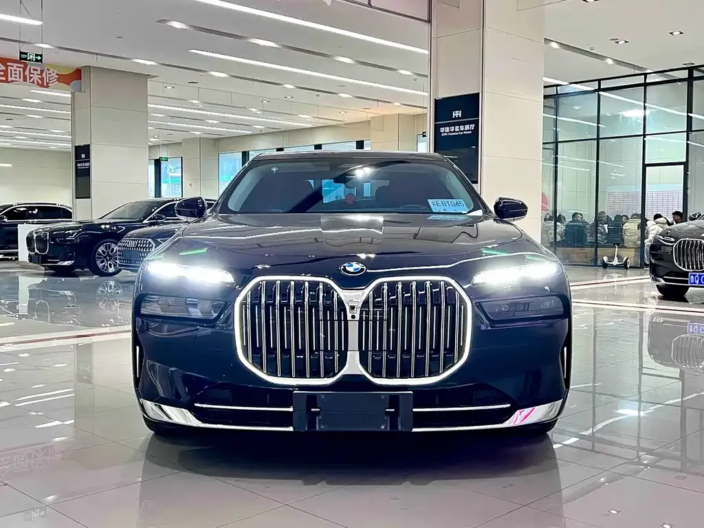 BMW 7 Series 2024 из CN, фото 5