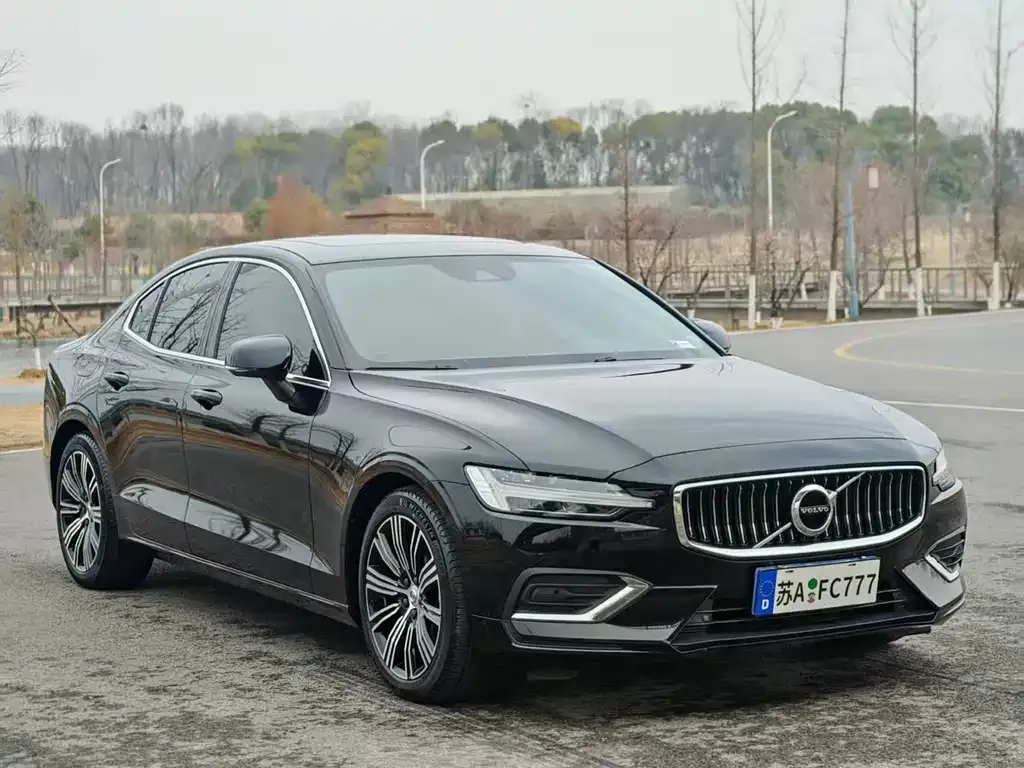 Volvo S60 2022 из CN, фото 6