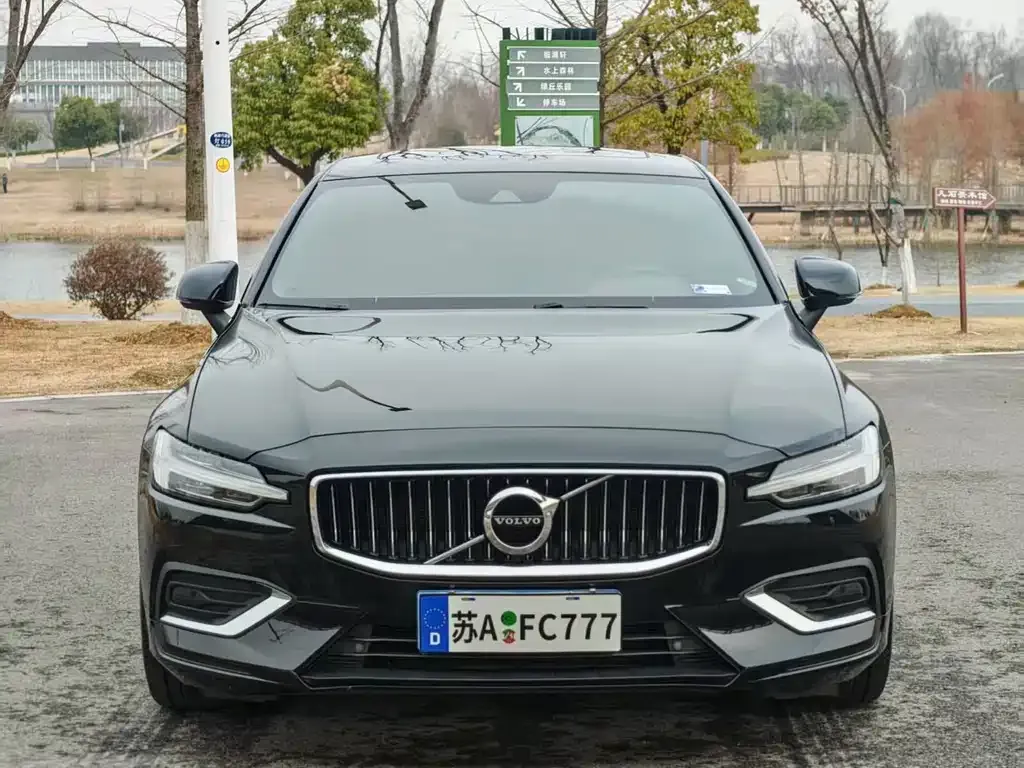 Volvo S60 2022 из CN, фото 10
