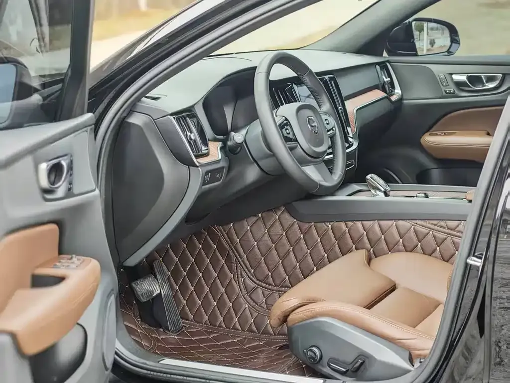 Volvo S60 2022 из CN, фото 7