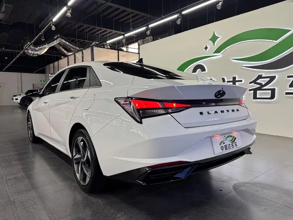 Hyundai Elantra 2023 из CN, фото 4