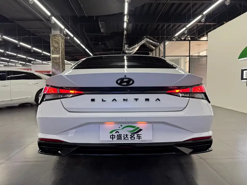Hyundai Elantra 2023 из CN, фото 9