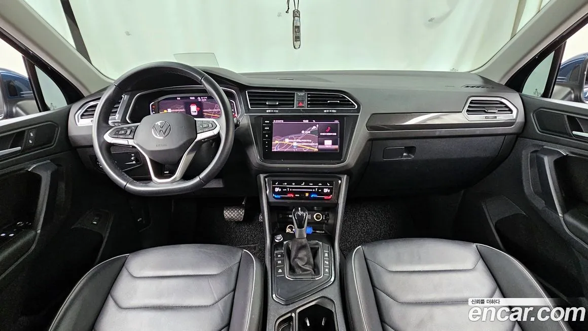 Volkswagen Tiguan — фото 6