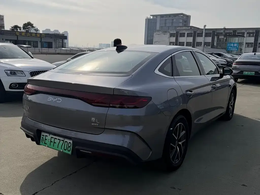 BYD Qin L — фото 3