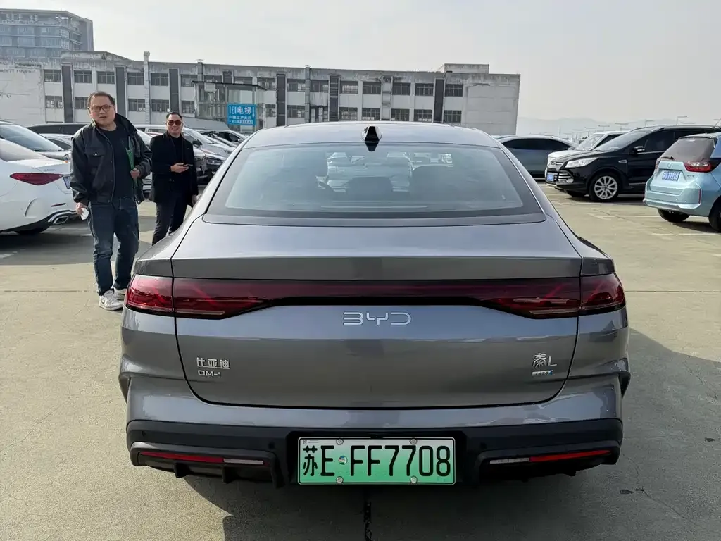 BYD Qin L — фото 6
